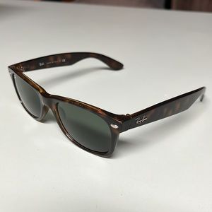 Ray Ban New Wayfarer Sunglasses